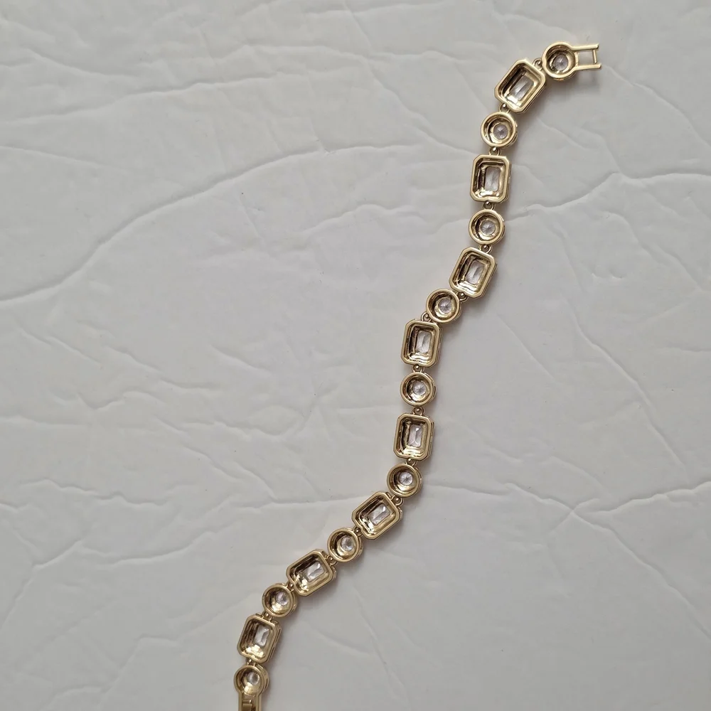 Gold and Simulated Diamonds Bracelet